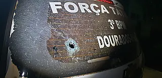 Policial fica ferido e viatura é apedrejada em ataque de indígenas