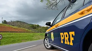 Em Sidrolândia, mulher é presa pela PRF com veículo com registro de furto no Rio Grande do Sul