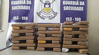 Dupla é presa com malas recheadas de maconha no Bairro Santo André em Dourados