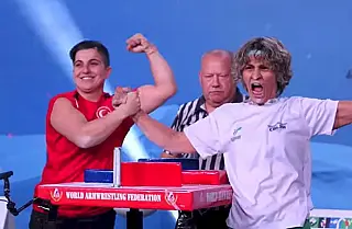 Crhis Souza, Atleta de Mato Grosso do Sul, Brilha com Medalha de Prata nos Jogos Mundiais de Combate
