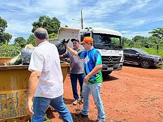 Comunidade realizou mutirão de limpeza na Orla do Rio Paraná