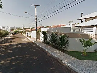De sobrado com 4 suítes a terreno, Caixa leva à leilão 25 imóveis em MS