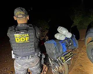 Polícia apreende 25 quilos de skunk após perseguição na zona rural