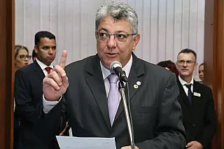 Deputado Evander intercede e Governo Federal repatria brasileiros que estudam na Bolívia
