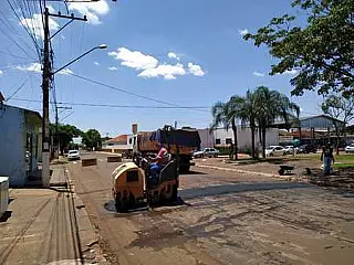 Quebra-molas são instalados em três vias de bairros da cidade