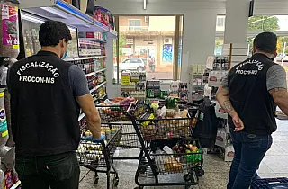 Após denúncia, Procon/MS descarta 347 itens vencidos em supermercado na Capital