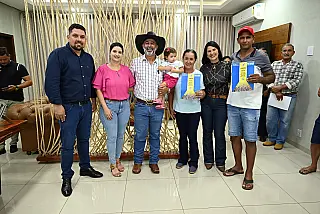 40 famílias de Ivinhema receberam escrituras através do Projeto Reurb
