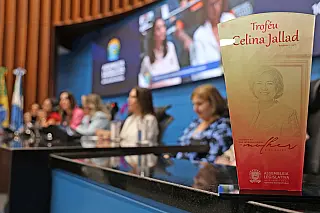 Alems homenageia mulheres da administração pública com Troféu Celina Jallad