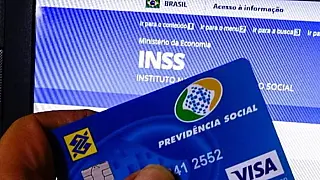 IR 2025: aposentados e pensionistas do INSS já podem consultar informe de rendimentos