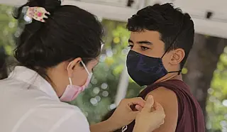 Vacinação de adolescentes chegou a 91% no Estado