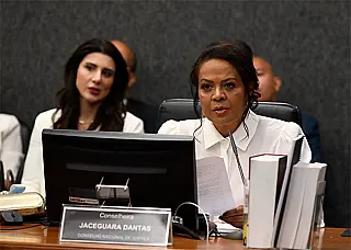 Jaceguara Dantas toma posse como conselheira do CNJ