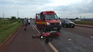 Acidente entre duas motocicletas na BR 163, deixa duas pessoas feridas