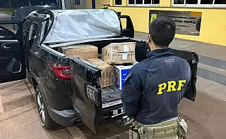 PRF apreende 304 quilos de maconha durante fiscalização em Paranaíba