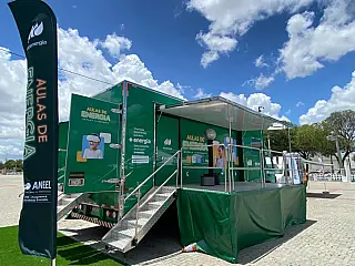 Unidade móvel da Neoenergia leva educação sobre energia elétrica a estudantes de Selvíria