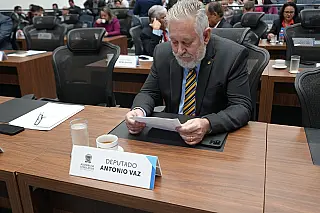 Deputado Antonio Vaz realiza campanha do agasalho