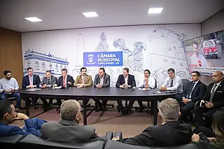 Vereadores cobram respostas sobre tapa-buracos