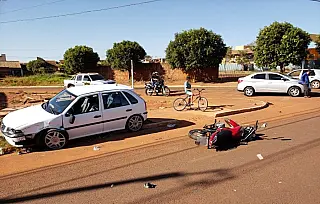 Motociclista fica gravemente ferido em acidente