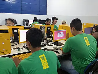 Escola Aracilda em Paranaíba iniciará ensino médio com técnico em inteligência artificial