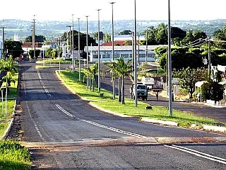 Inocência cresce rapidamente, mas enfrenta colapso na telefonia e internet