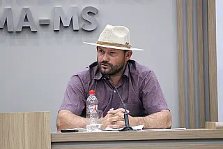Vereador cobra explicações da Sanesul sobre falta de água e propõe coleta seletiva