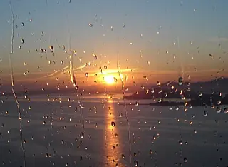 Segunda segue com temperaturas altas e pancadas de chuva em diferentes regiões