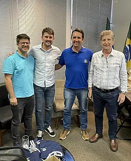 Prefeitos da Costa Leste reforçam integração regional em encontro com presidente da Assomasul