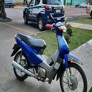 Polícia flagra garoto de 12 anos pilotando moto e mãe é conduzida à delegacia