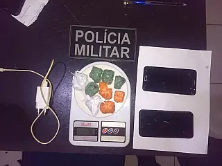 Angélica - Polícia Militar flagra jovens com droga