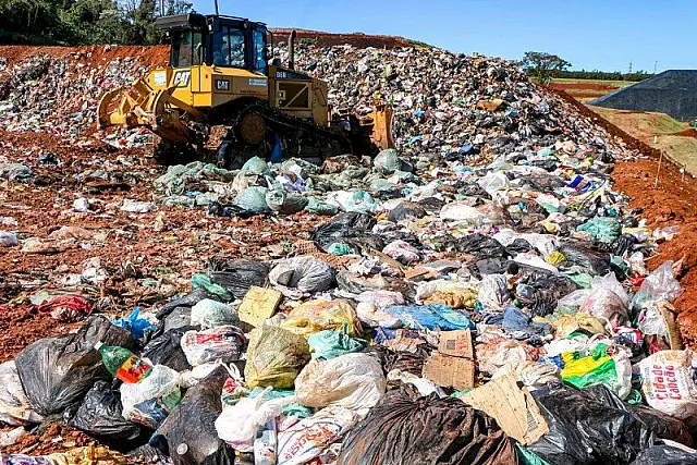 MP investiga contratação de empresa para operar aterro sanitário de Ivinhema