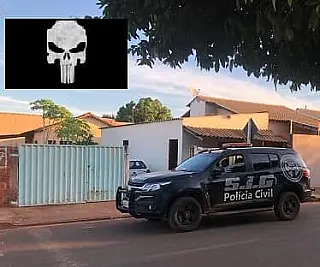 Polícia Civil prende dois jovens, acusados de tráfico de drogas.