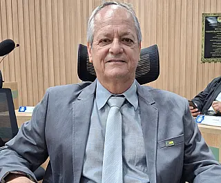 Edson Pinduca solicita sistema de escoamento de água em Aparecida do Taboado