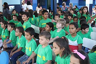 Estado economizou R$ 4,2 milhões com kit escolar para estudantes