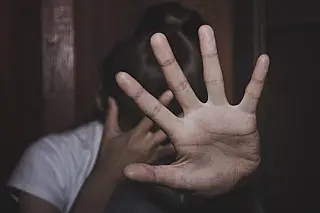 Ex-marido ameaça esquartejar mulher na frente dos filhos em MS