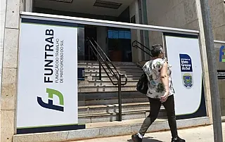 PARA GOLPE COM FALSAS VAGAS DE EMPREGO EM MATO GROSSO DO SUL