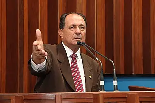 Atendendo aos douradenses, Zé Teixeira intercede por obras em Ruas e Avenidas de Dourados