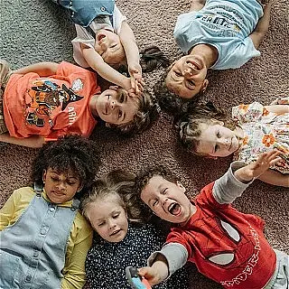 Dia Mundial da Infância
 21 de Março