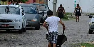 Trabalho infantil no Brasil atinge menor índice desde 2016, revela IBGE