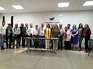 Escritores realizam evento para lançamento de revista da UBE-MS