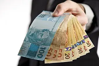 Prazo para pagar 1ª parcela do 13º salário termina nesta sexta (30)