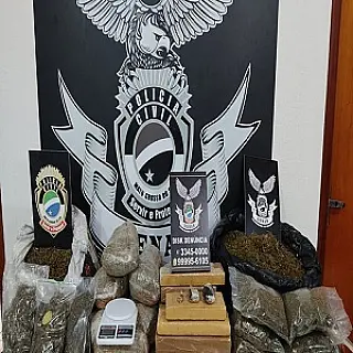 Para pagar dívida com presidiário, casal guardava quase 30 kg de maconha em depósito