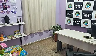 Mulher rompe silêncio após 22 anos e agressor é preso com armas em Caarapó