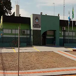 Mulher perde dinheiro e finge que foi assaltada para não contar ao marido