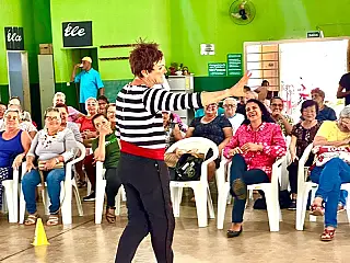 Junho Prata promove teatro e reforça valorização da pessoa idosa em Aparecida do Taboado
