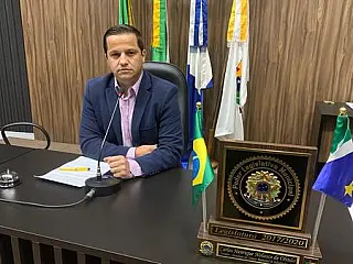 Aprovado projeto de lei que possibilita idosos receberem vacinação em casa