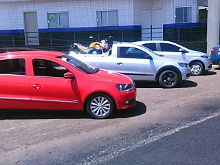 PRF recupera dois carros roubados no interior