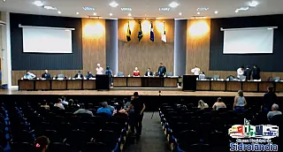 Novo sistema de áudio e vídeo foi instalado no plenário da Câmara Municipal