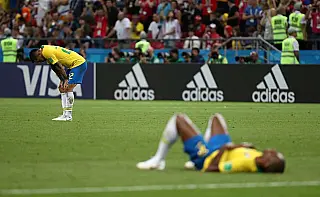 Brasil vai mal na defesa, perde para a Bélgica e é eliminado