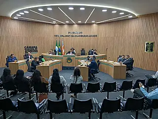 Câmara de Aparecida do Taboado aprova projetos, mantém veto e apresenta 15 indicações