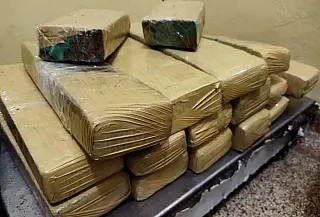 Moradora de Goiás é presa carregando drogas em ônibus na região de Dourados