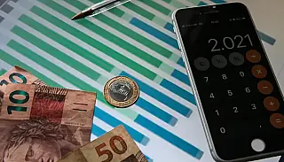 Nova faixa de isenção do IR beneficia quem ganha até dois salários mínimos